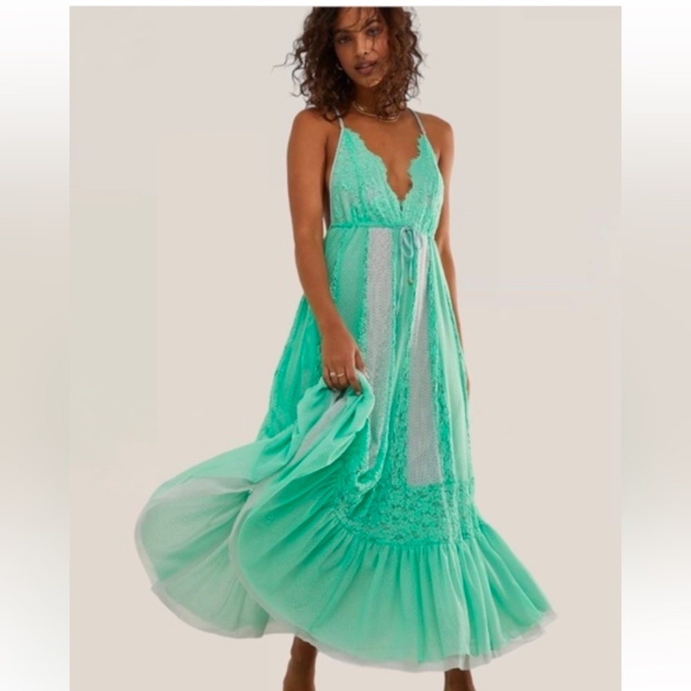 We Are Hah Green Lace-Back Maxi Dress Sz S/XS
